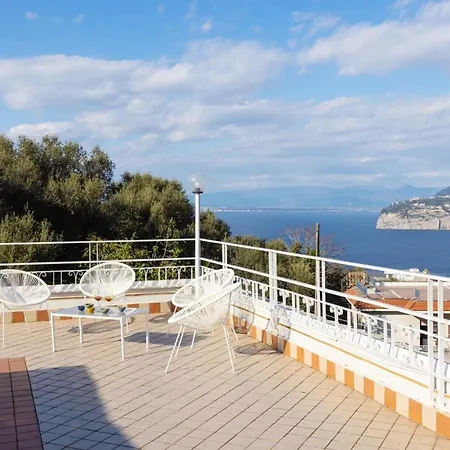 Estate4home - Louise Villa