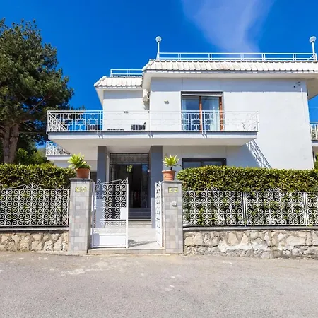 Estate4home - Louise * Sorrent