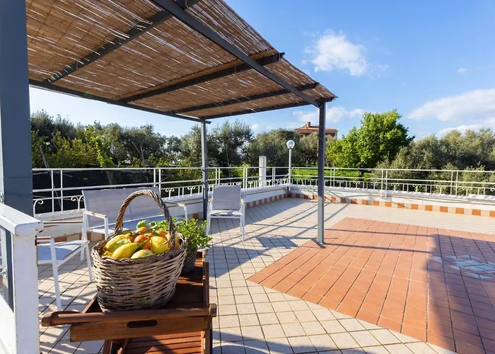 Estate4home - Louise Villa Sorrent