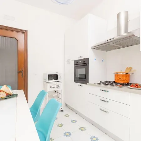 Estate4home - Louise *