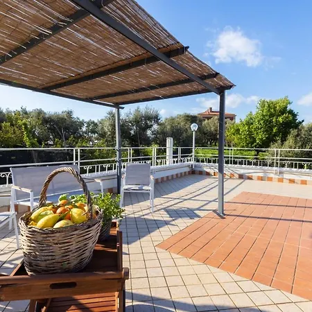 Estate4home - Louise Villa Sorrente