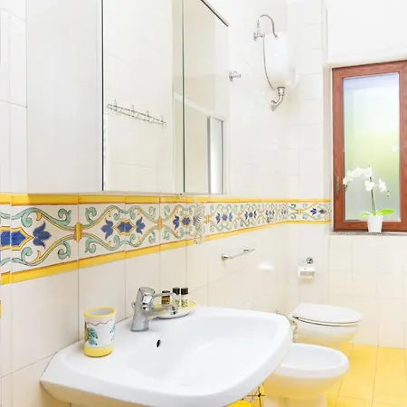 Estate4home - Louise Villa