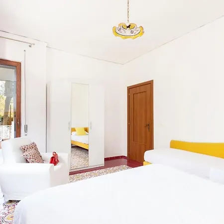 Estate4home - Louise *