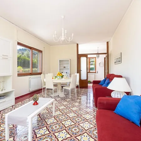 Estate4home - Louise Villa *