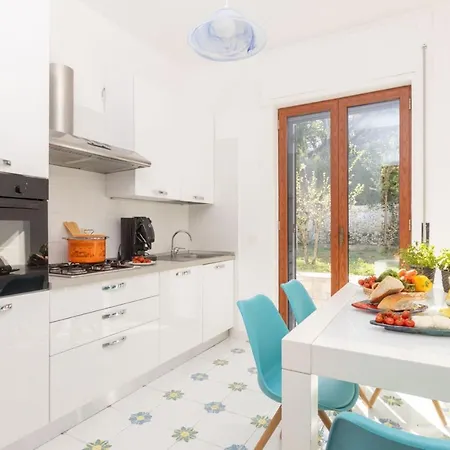 Estate4home - Louise Villa Sorrente