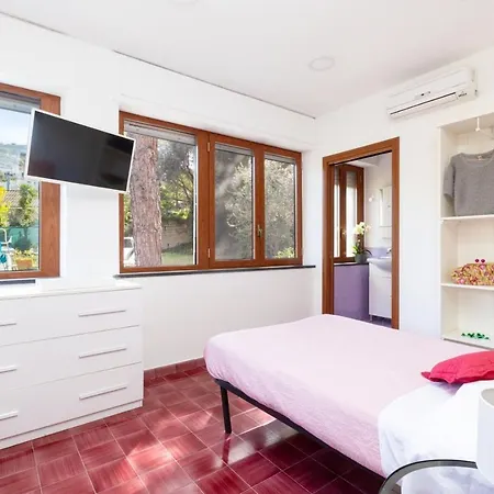 Estate4home - Louise Villa *