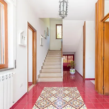 Estate4home - Louise