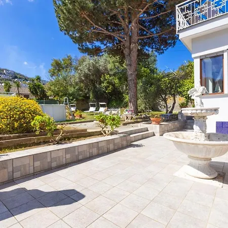 Estate4home - Louise Villa Sorrento