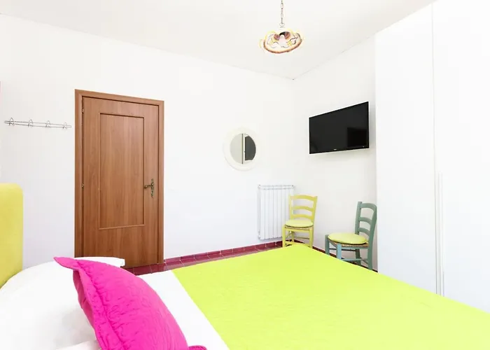 Estate4home - Louise Sorrente