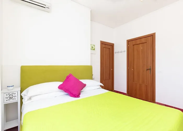 Estate4home - Louise Sorrente