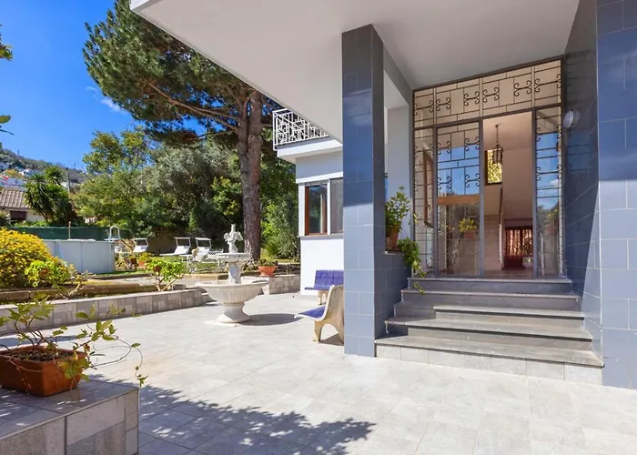 Villa Estate4home - Louise Sorrente